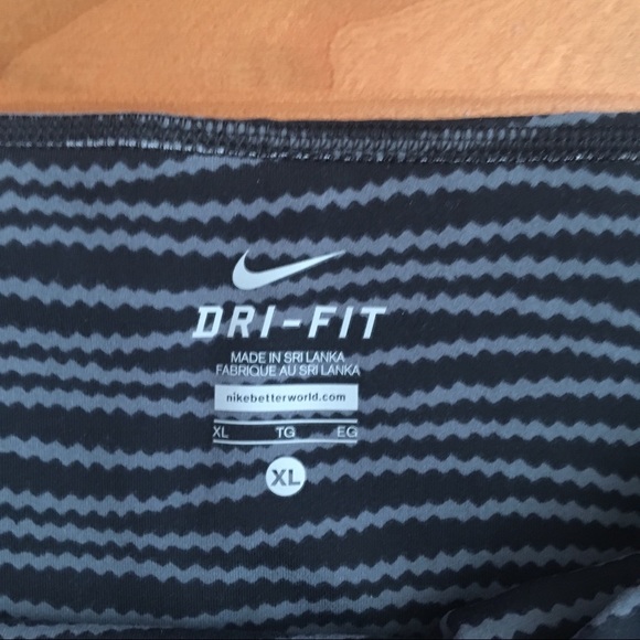 Nike Legendary Engineered Swell Tights - Picture 2 of 7